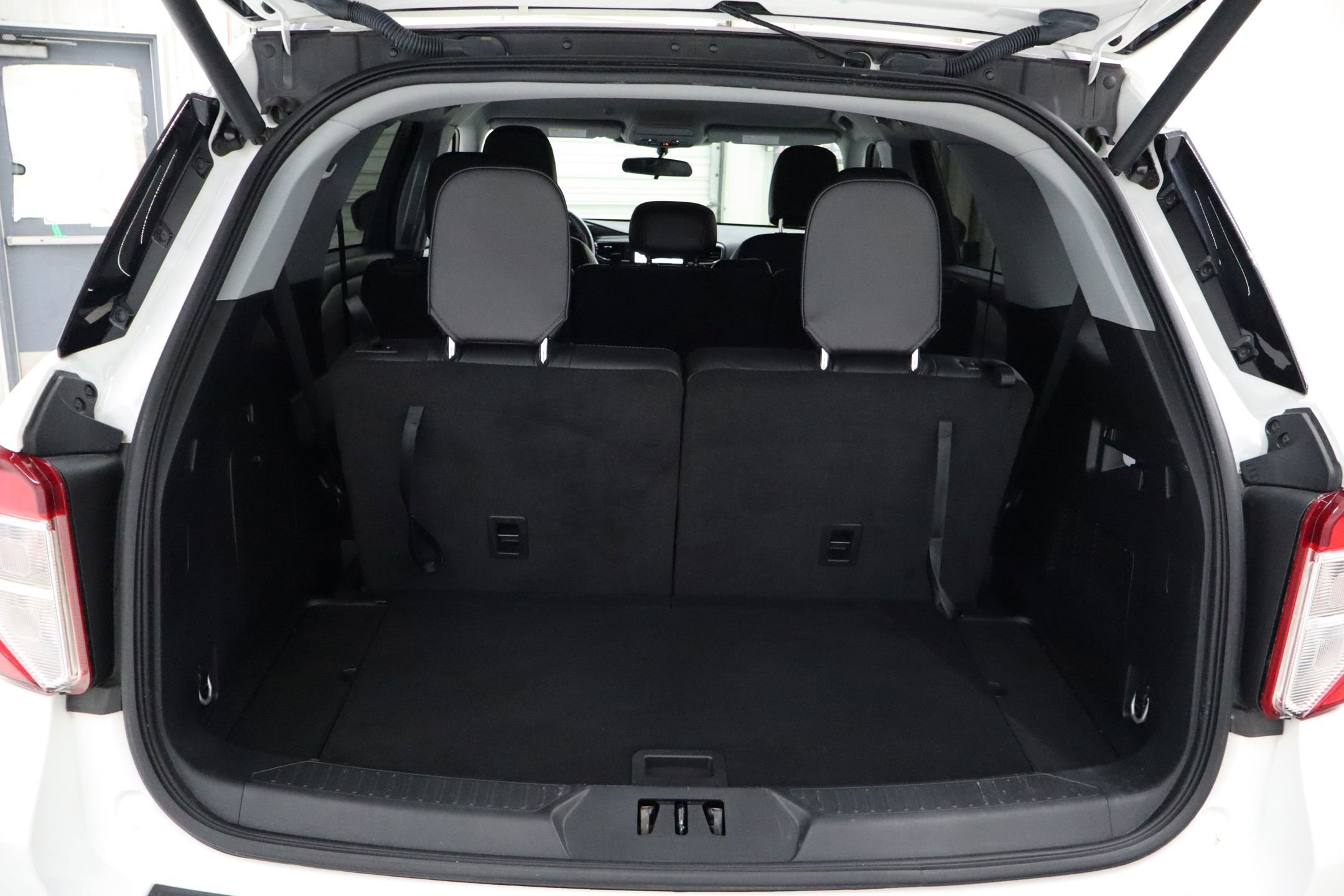 Certified 2023 Ford Explorer XLT w/ Equipment Group 202A image 26