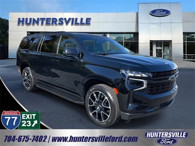 Used 2023 Chevrolet Suburban RST w/ Sport Performance Package image 7