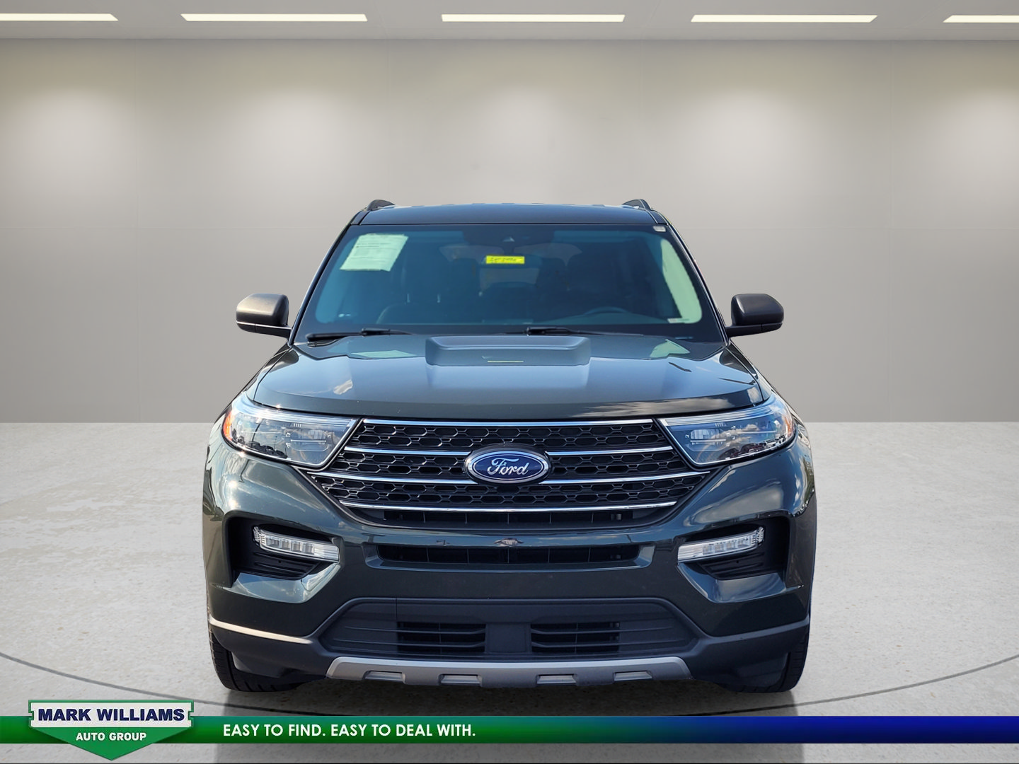 Certified 2022 Ford Explorer XLT w/ Equipment Group 202A AWD/4WD image 9
