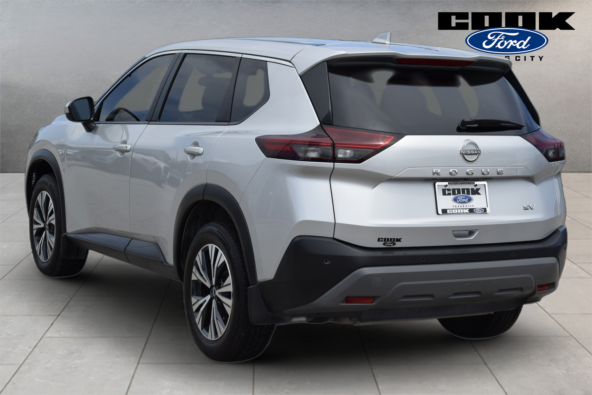 Used 2023 Nissan Rogue SV FWD image 4