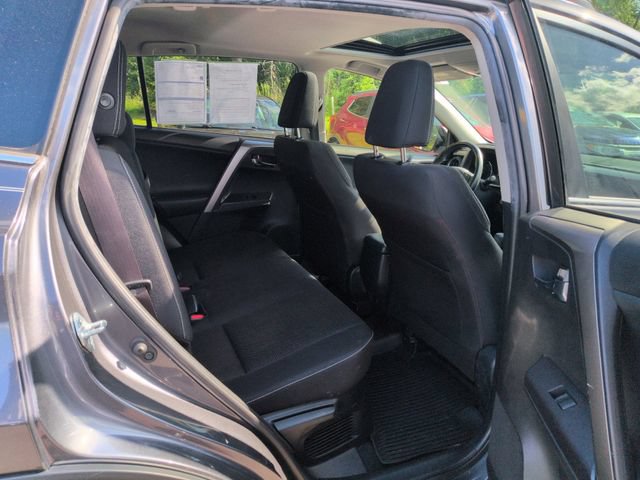 Used 2018 Toyota RAV4 XLE AWD/4WD image 19