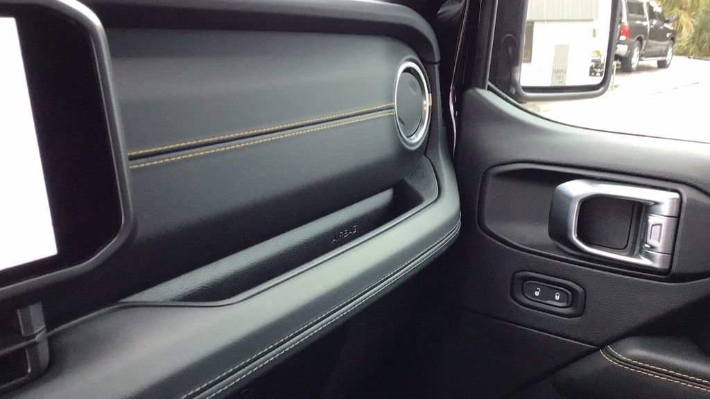 Used 2024 Jeep Wrangler Sahara w/ Safety Group image 26