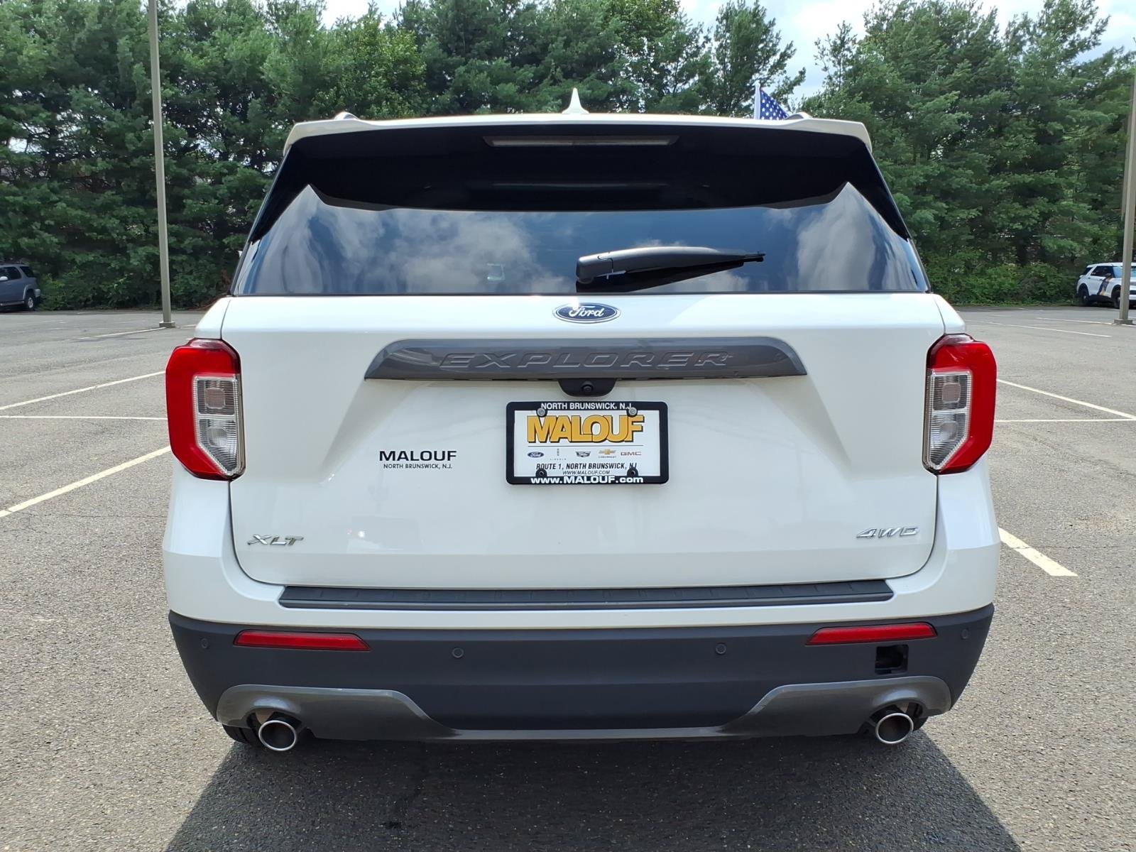 Certified 2023 Ford Explorer XLT w/ Equipment Group 202A AWD/4WD image 5