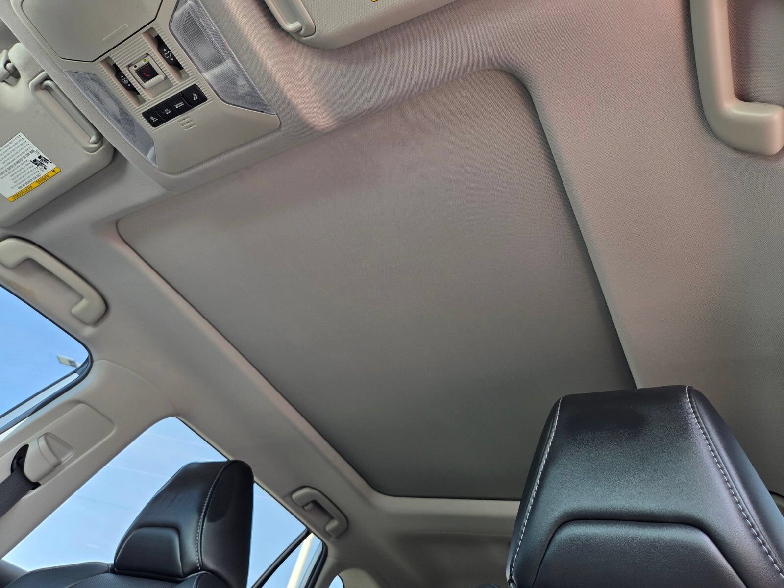 Used 2021 Toyota RAV4 Limited AWD/4WD image 11