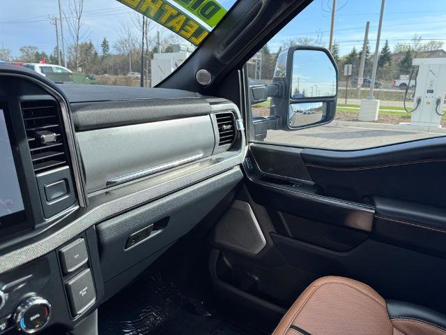 Certified 2024 Ford F250 Platinum w/ FX4 Off-Road Package AWD/4WD image 27