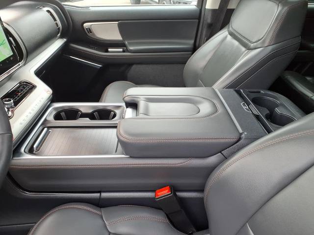Certified 2025 Ford Expedition Active AWD/4WD image 20