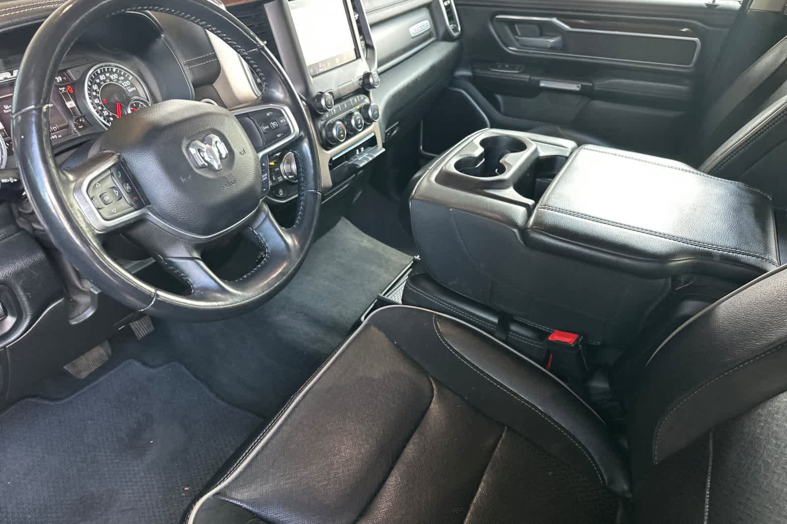 Used 2022 RAM 1500 Laramie AWD/4WD image 11