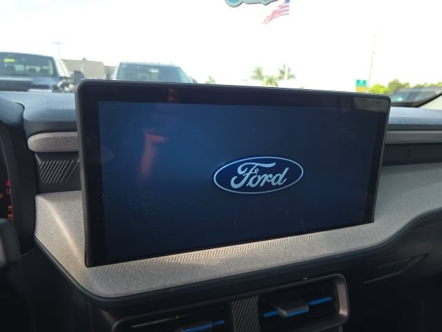 Certified 2025 Ford Maverick XLT w/ XLT Luxury Package AWD/4WD image 12