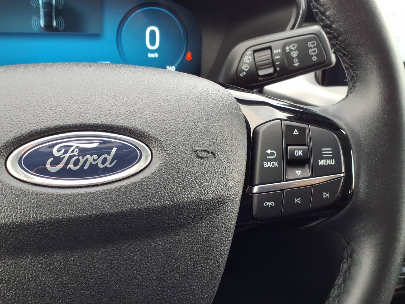 Certified 2024 Ford Escape Platinum AWD/4WD image 21