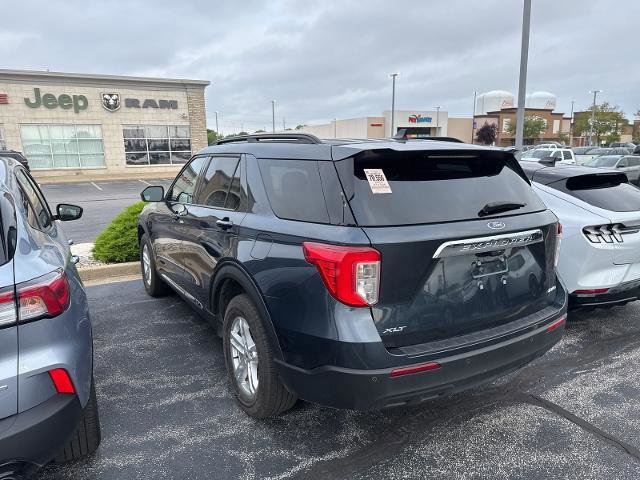 Certified 2023 Ford Explorer XLT image 3
