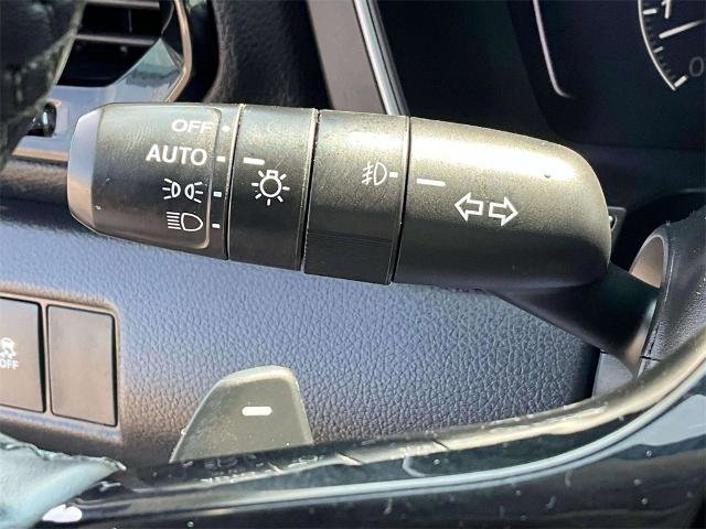 Used 2025 Honda Pilot EX-L image 12