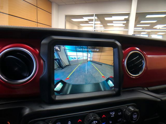 Used 2023 Jeep Gladiator Rubicon w/ Cold Weather Group image 16