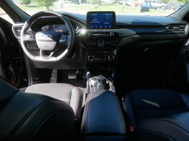 Certified 2025 Ford Escape ST-Line Select AWD/4WD image 17