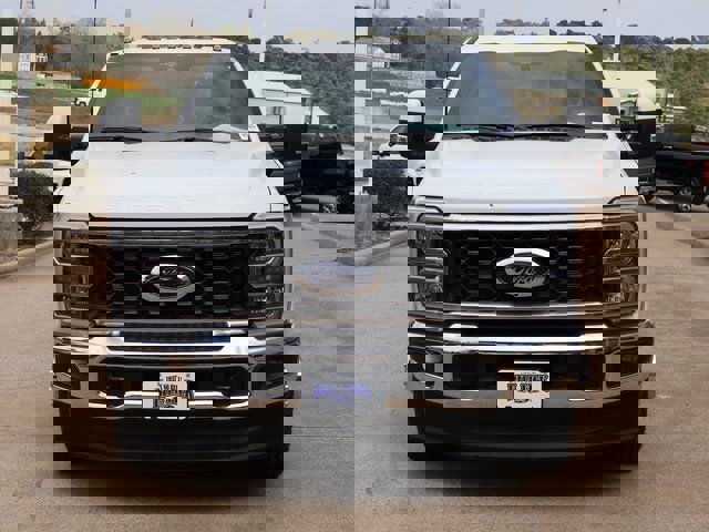 Certified 2023 Ford F350 Lariat w/ FX4 Off-Road Package image 8