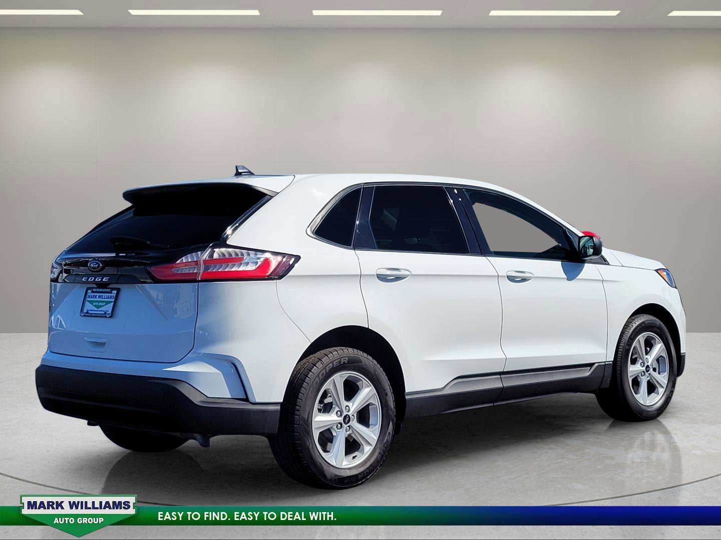Certified 2024 Ford Edge SE w/ Cargo Accessory Package image 5