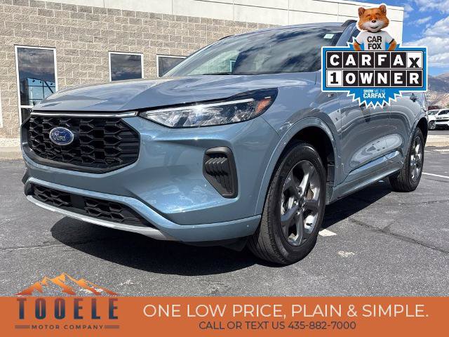 Certified 2023 Ford Escape ST-Line w/ Tech Pack #1 AWD/4WD image 1
