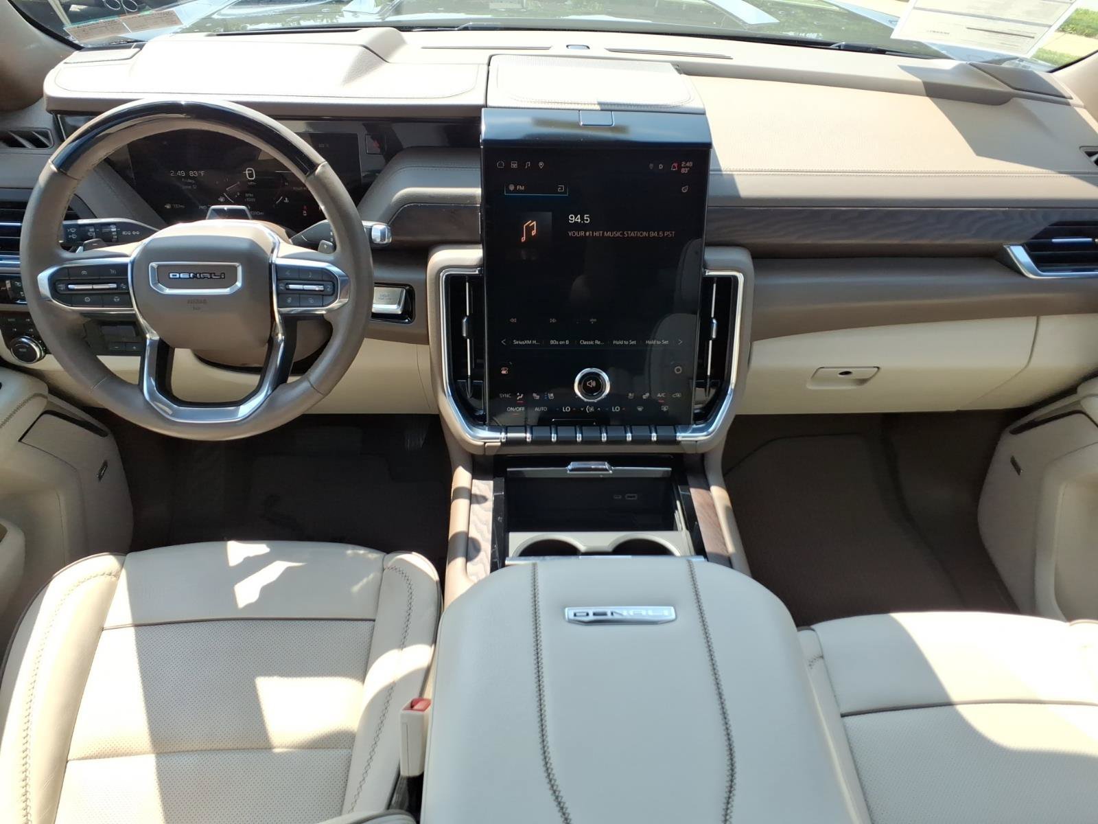 Used 2025 GMC Yukon Denali w/ Denali Reserve Package AWD/4WD image 15