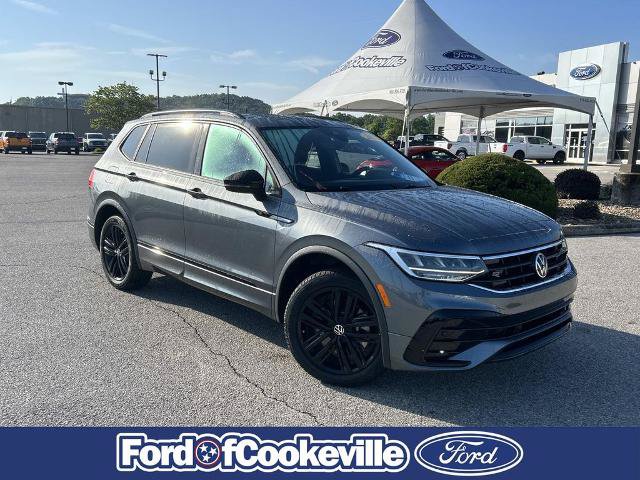 Used 2022 Volkswagen Tiguan SE R-Line FWD image 2