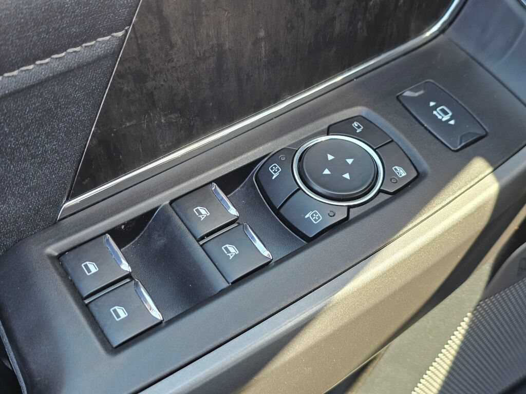 Certified 2025 Ford F350 Lariat AWD/4WD image 23