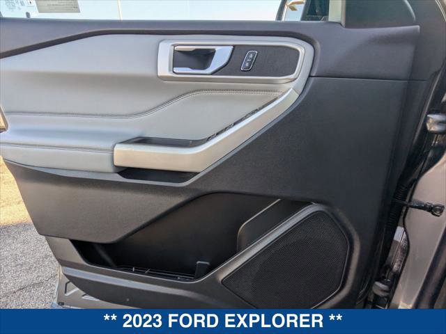 Certified 2023 Ford Explorer XLT w/ Equipment Group 202A image 10