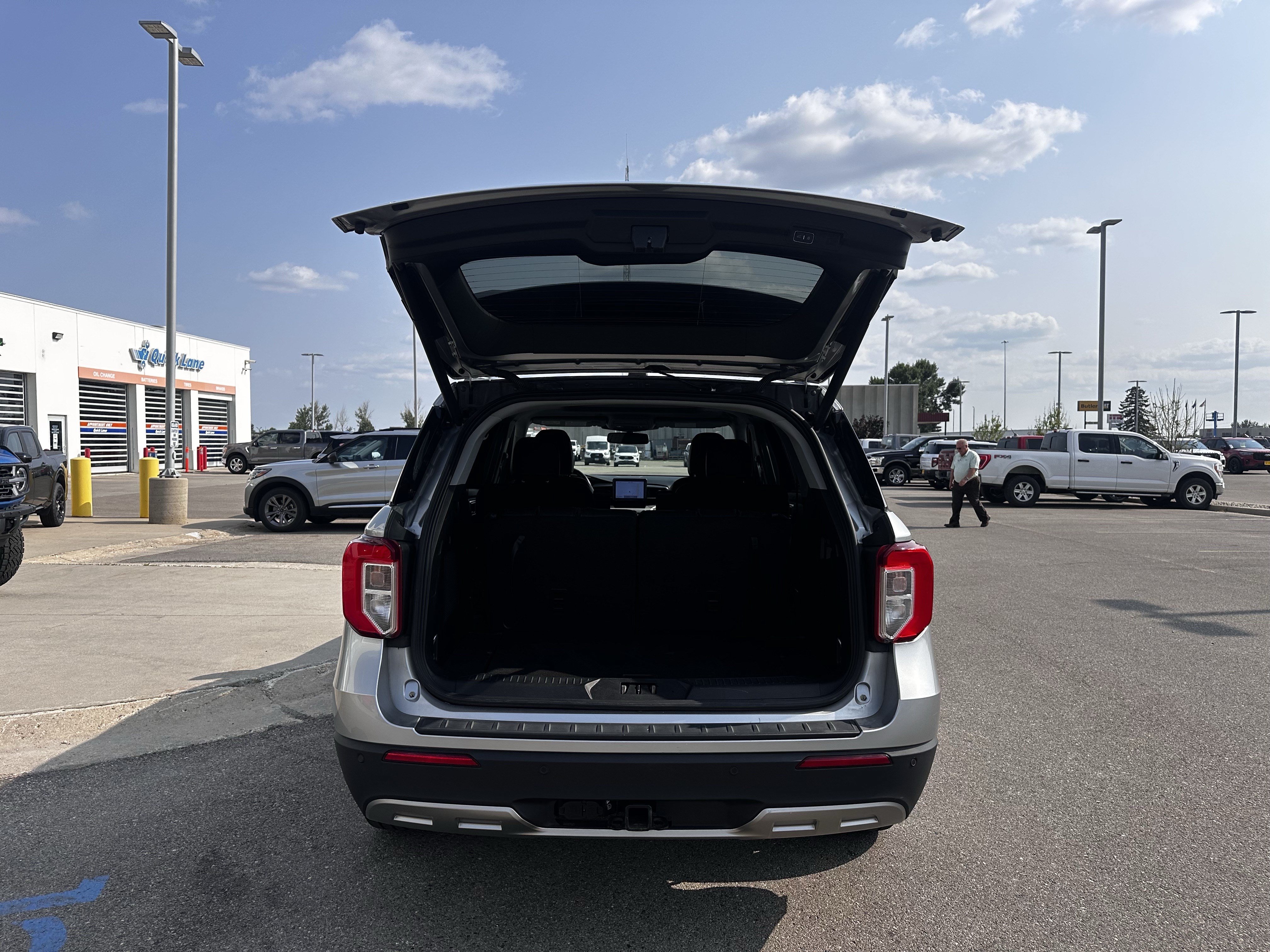 Certified 2024 Ford Explorer XLT w/ Equipment Group 202A AWD/4WD image 22
