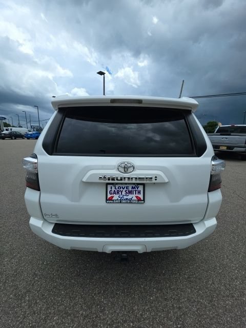 Used 2023 Toyota 4Runner SR5 Premium w/ Moonroof Package RWD image 7