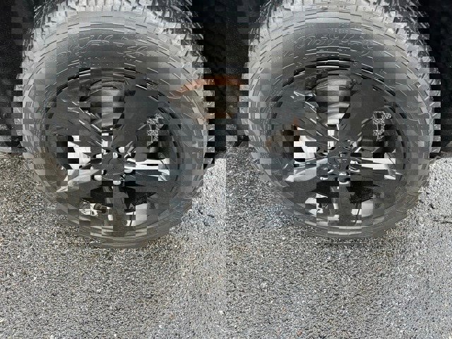 Used 2024 Jeep Grand Cherokee Limited w/ Black Appearance Package image 10