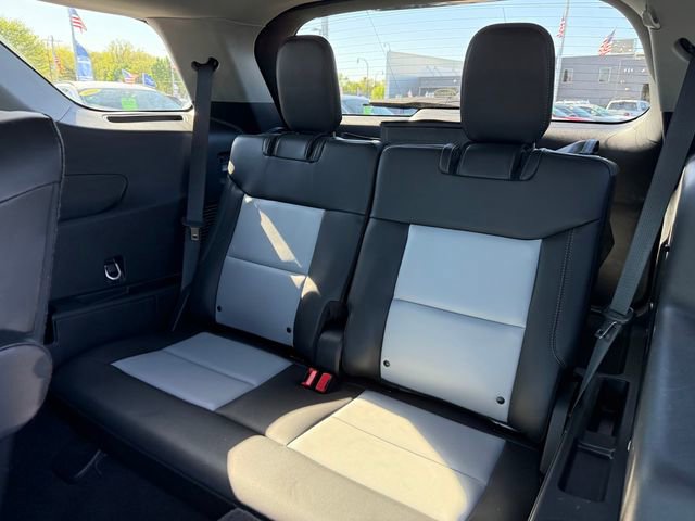 Certified 2023 Ford Explorer XLT w/ Equipment Group 202A AWD/4WD image 10