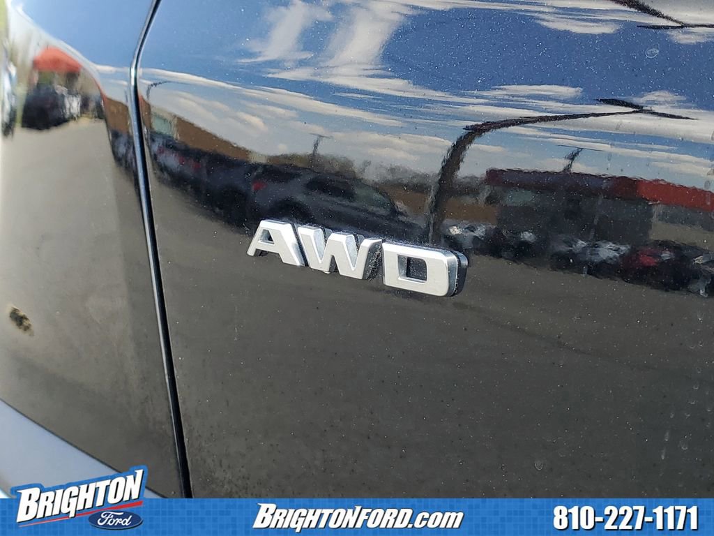 Used 2020 Cadillac XT5 Premium Luxury w/ LPO, Floor Liner Package AWD/4WD image 7