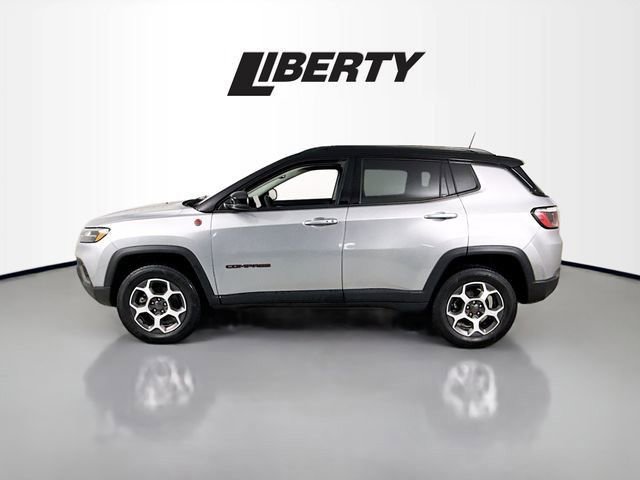 Used 2022 Jeep Compass Trailhawk w/ Sun and Sound Group AWD/4WD image 4