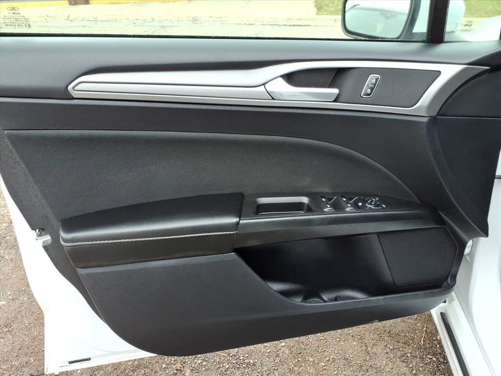 Certified 2020 Ford Fusion SE image 13