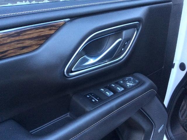 Used 2023 Chevrolet Suburban Premier image 40