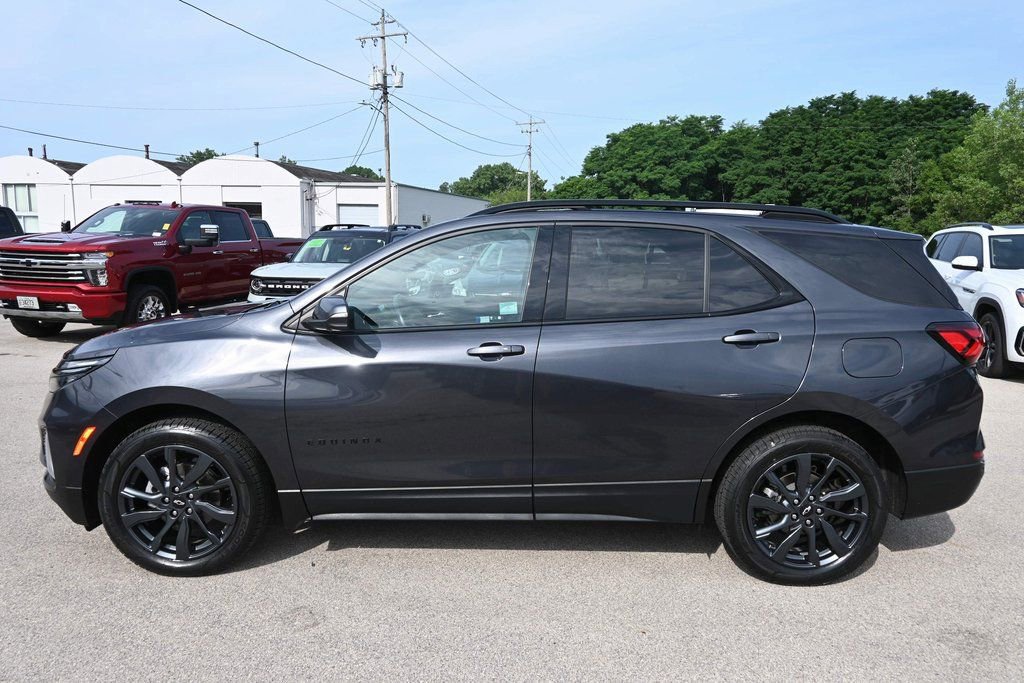 Used 2022 Chevrolet Equinox RS w/ Infotainment Package image 4