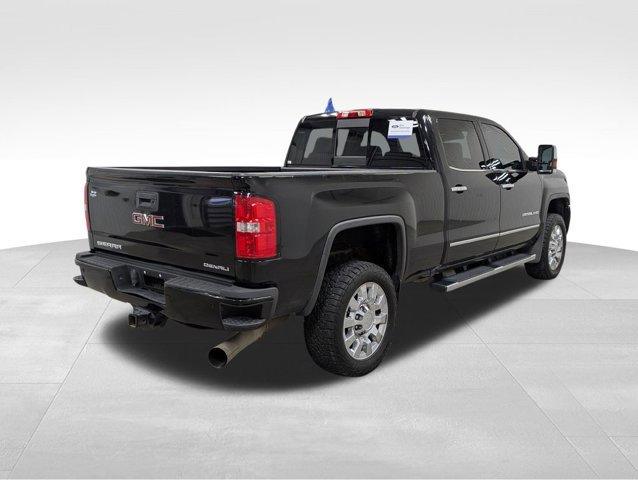 Used 2018 GMC Sierra 2500 Denali w/ Duramax Plus Package AWD/4WD image 19