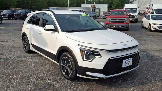 Used 2023 Kia Niro EX FWD image 2