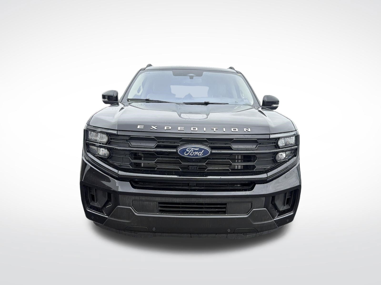 Certified 2025 Ford Expedition Active AWD/4WD image 3