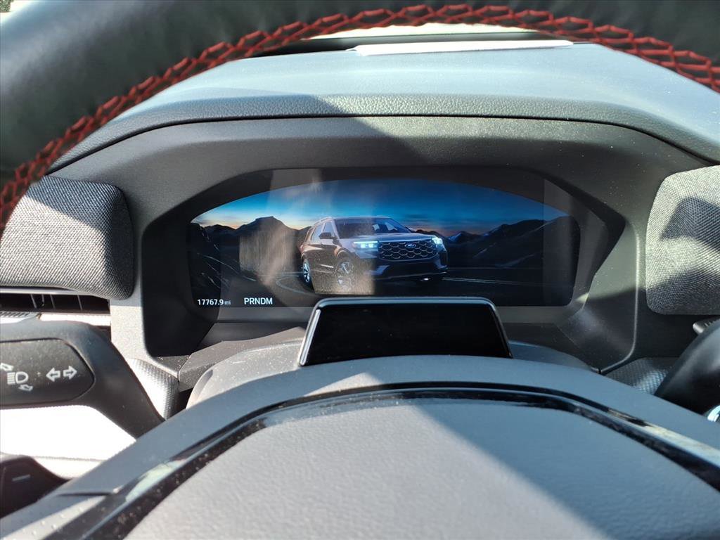 Certified 2025 Ford Explorer ST image 12