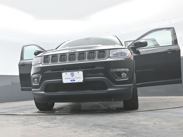 Used 2019 Jeep Compass Latitude AWD/4WD image 31