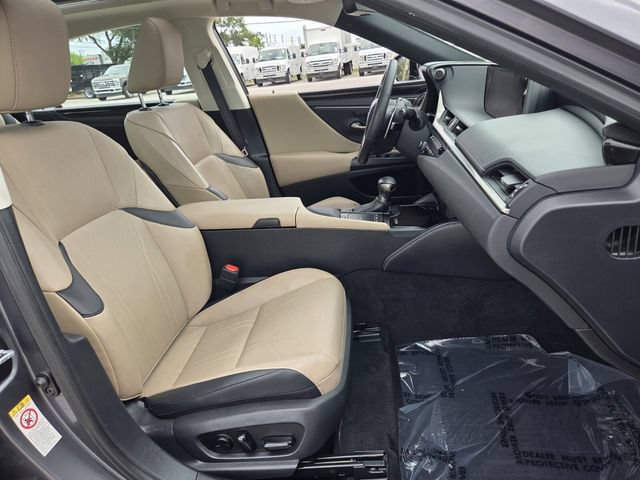 Used 2019 Lexus ES 350 w/ Accessory Package 2 FWD image 19