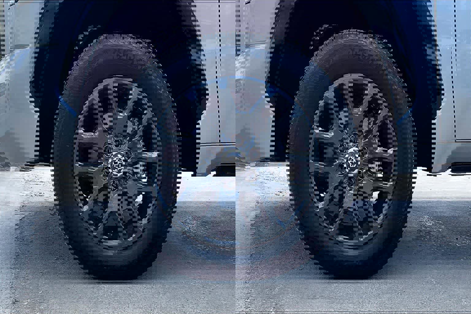 Used 2024 Toyota Tundra Platinum image 10