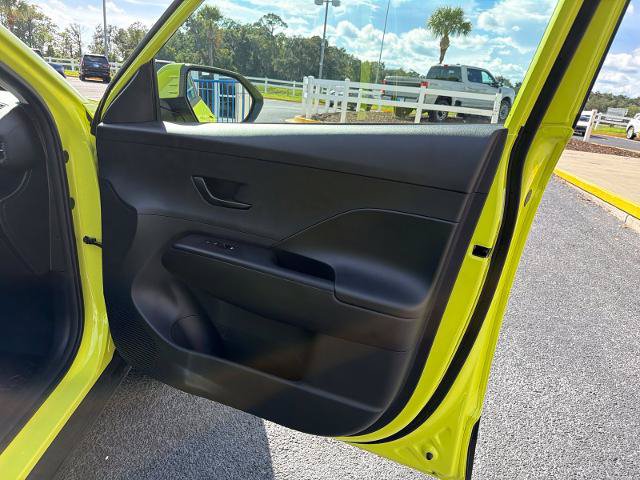 Used 2025 Hyundai Kona SE FWD image 3