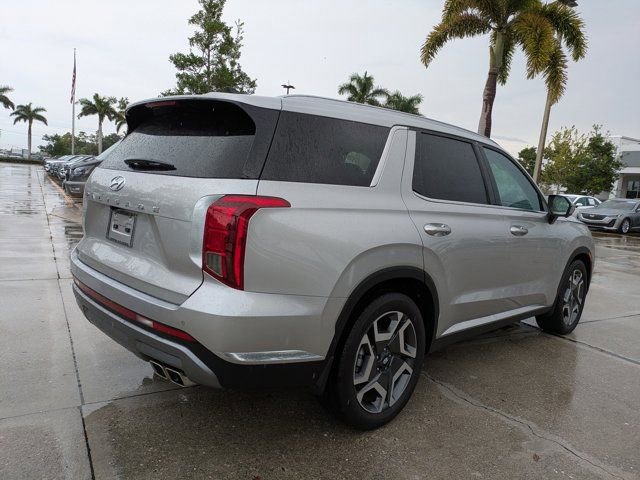 Used 2024 Hyundai Palisade Limited image 4
