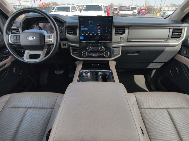 Certified 2024 Ford Expedition Max XLT image 17