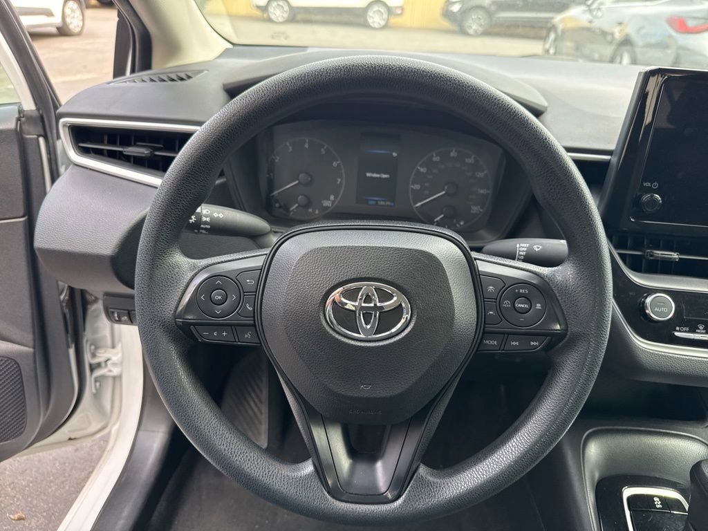 Used 2023 Toyota Corolla LE FWD image 9