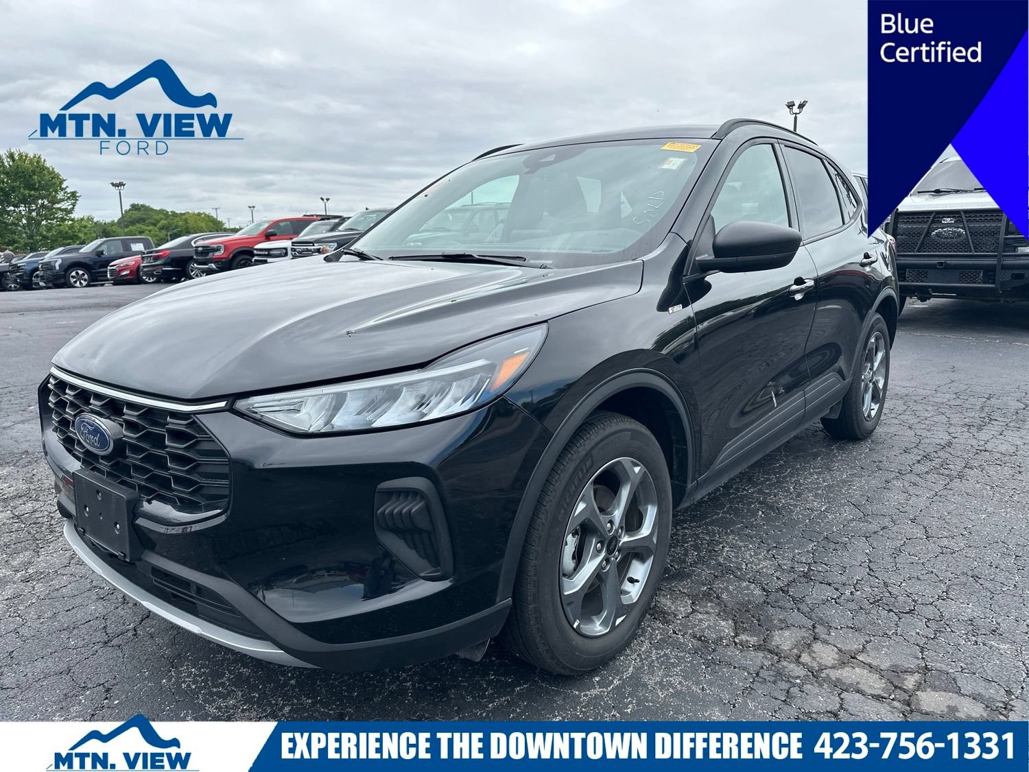 Certified 2025 Ford Escape ST-Line AWD/4WD image 1