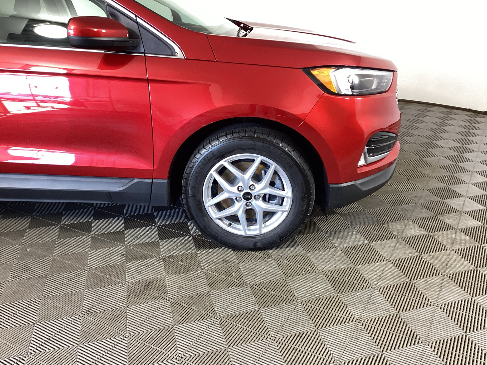 Certified 2024 Ford Edge SEL w/ Convenience Package AWD/4WD image 7