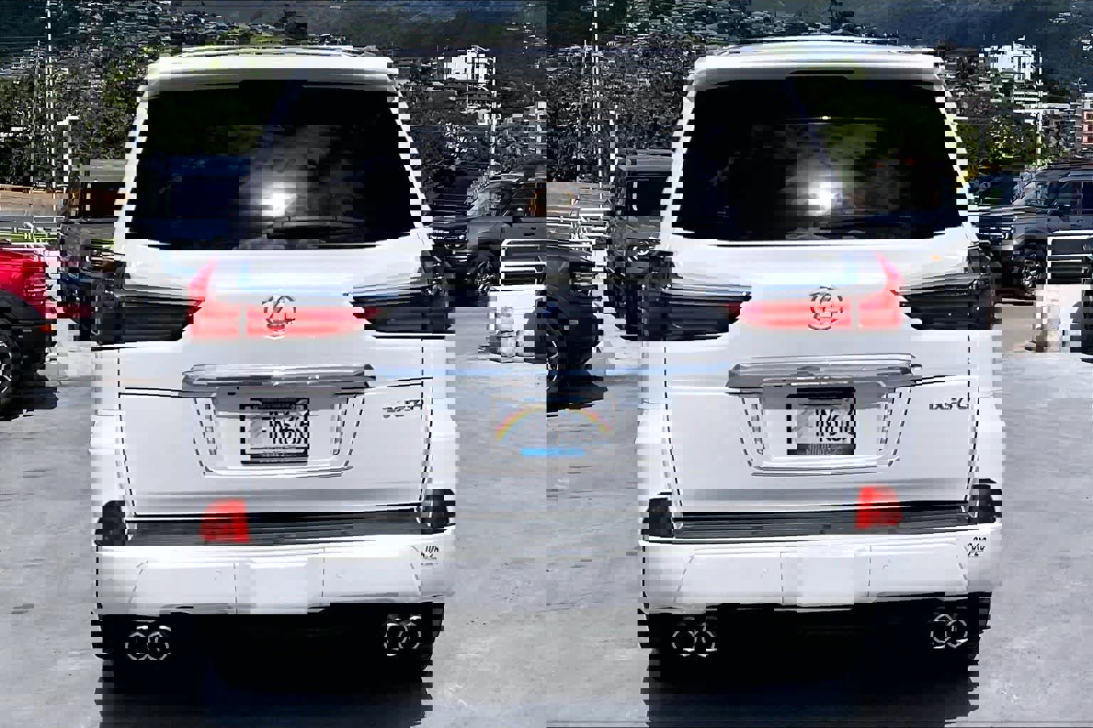 Used 2019 Lexus LX 570 4WD image 2