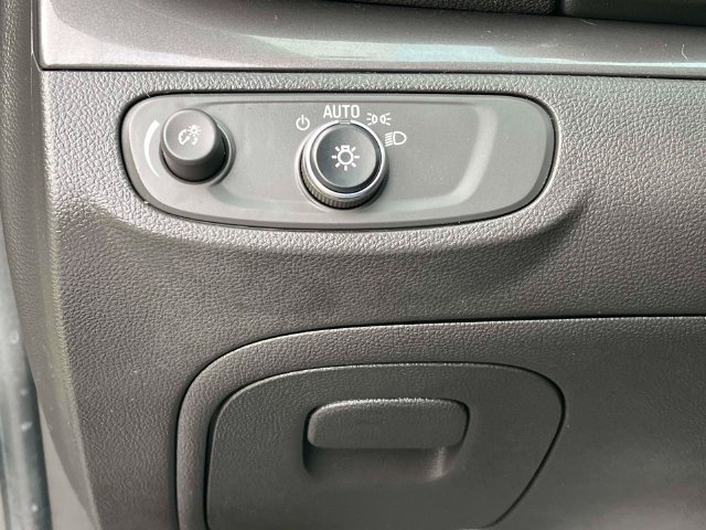 Used 2018 Buick Encore Preferred FWD image 29