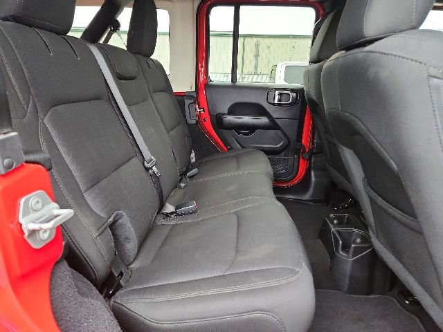 Used 2020 Jeep Wrangler Unlimited Sahara AWD/4WD image 16