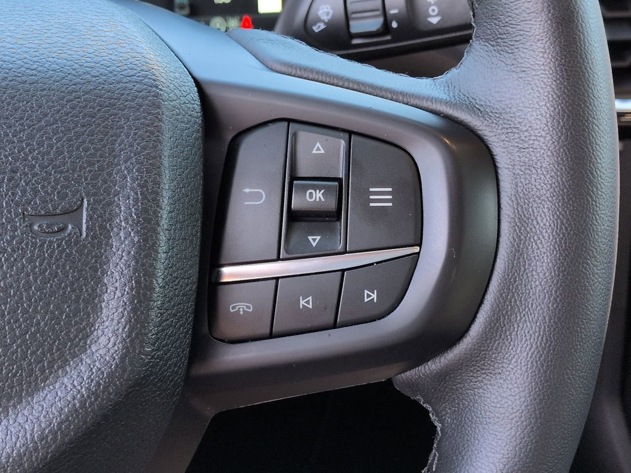 Certified 2025 Ford Ranger Lariat w/ Chrome Accent Package AWD/4WD image 26